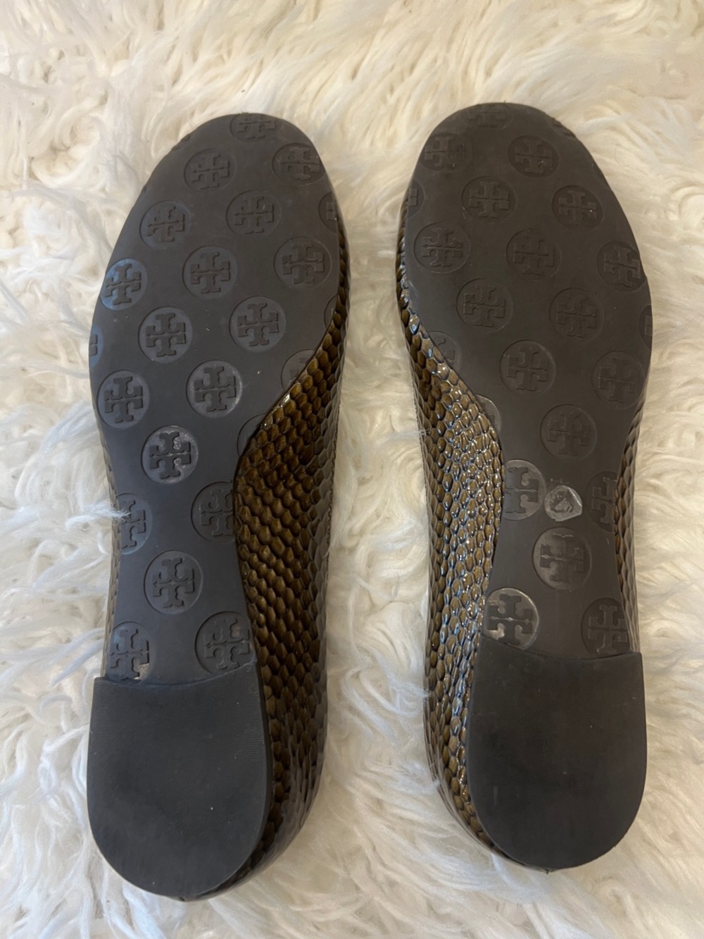 Tory Burch Olive Green Snake Print Flats with large logo medallion - Picture 8 of 10